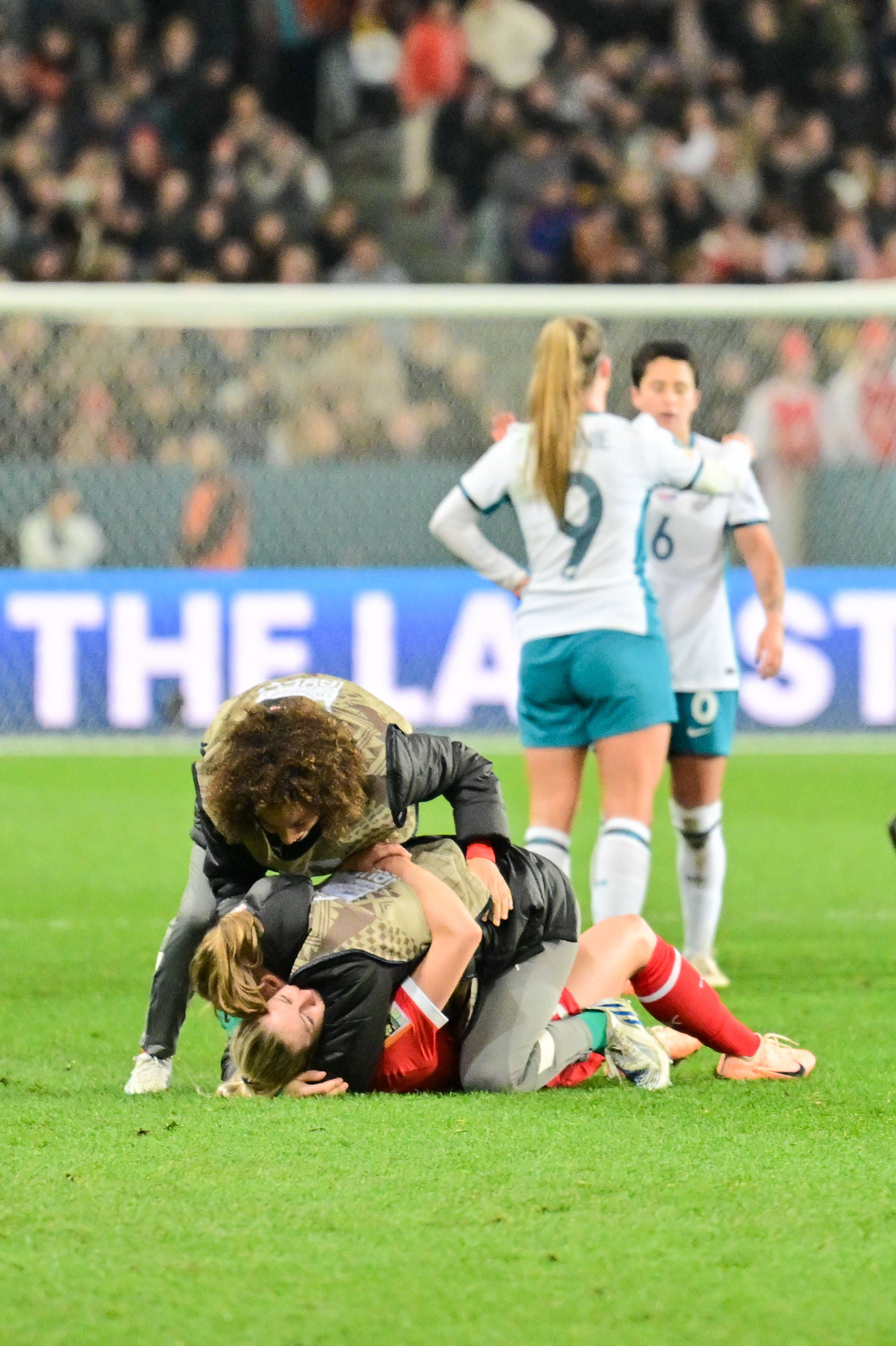 包含运动大事件：女足锦标赛凸显激烈竞争的词条