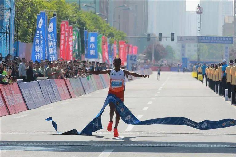 开云官网-关于运动员备战步伐坚定，争取金牌的信息