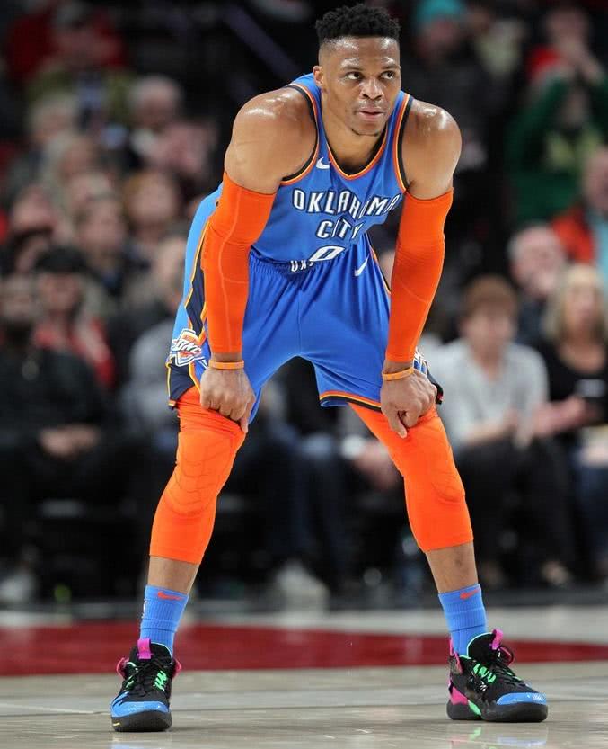 波特兰人勇夺胜利,豪取联盟第一 波特兰人勇夺胜利,豪取联盟第一