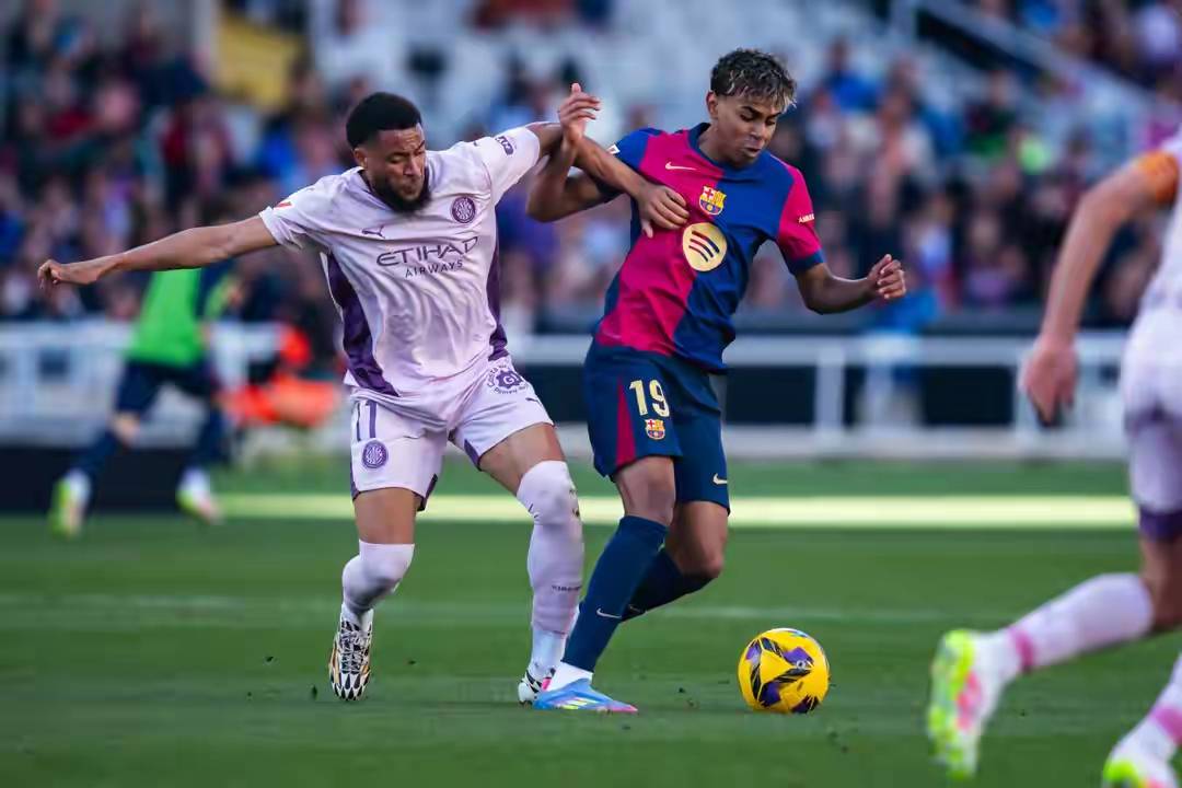 开云体育下载-塞尔塔不敌赫罗纳，遭遇失败