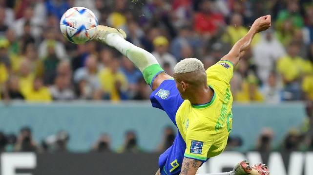 开云体育中国-马尔基尼奥斯不满裁判判罚，引发争议的简单介绍