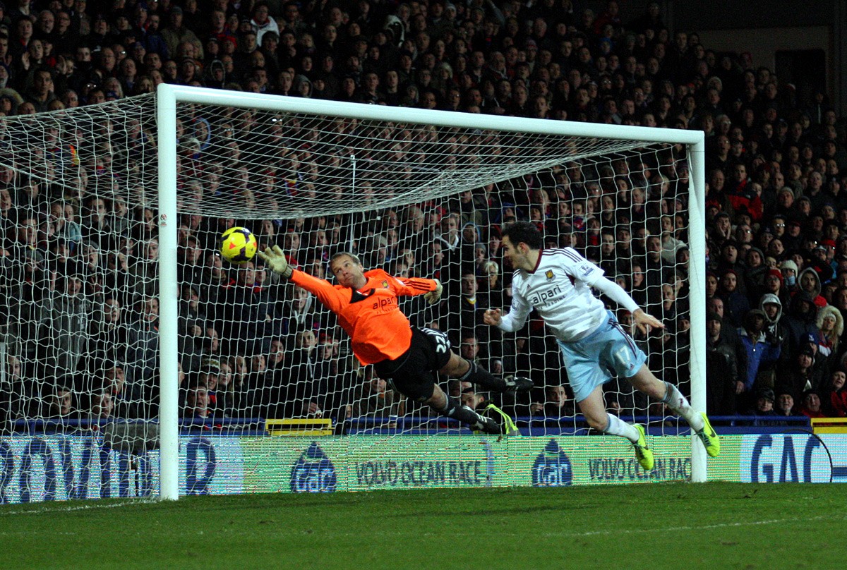 瓦伦西亚门将神扑封神,客战终结连胜的简单介绍 瓦伦西亚门将神扑封神,客战终结连胜的简单介绍