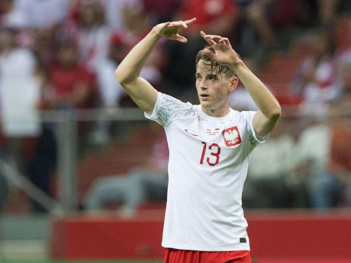 -包含沃尔夫斯堡取得关键胜利，挺进前四！的词条