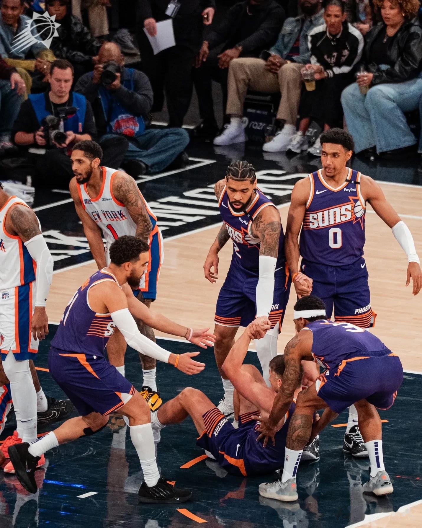 开云体育官网-非洲篮球赛开战，冠军热门球队秀出实力