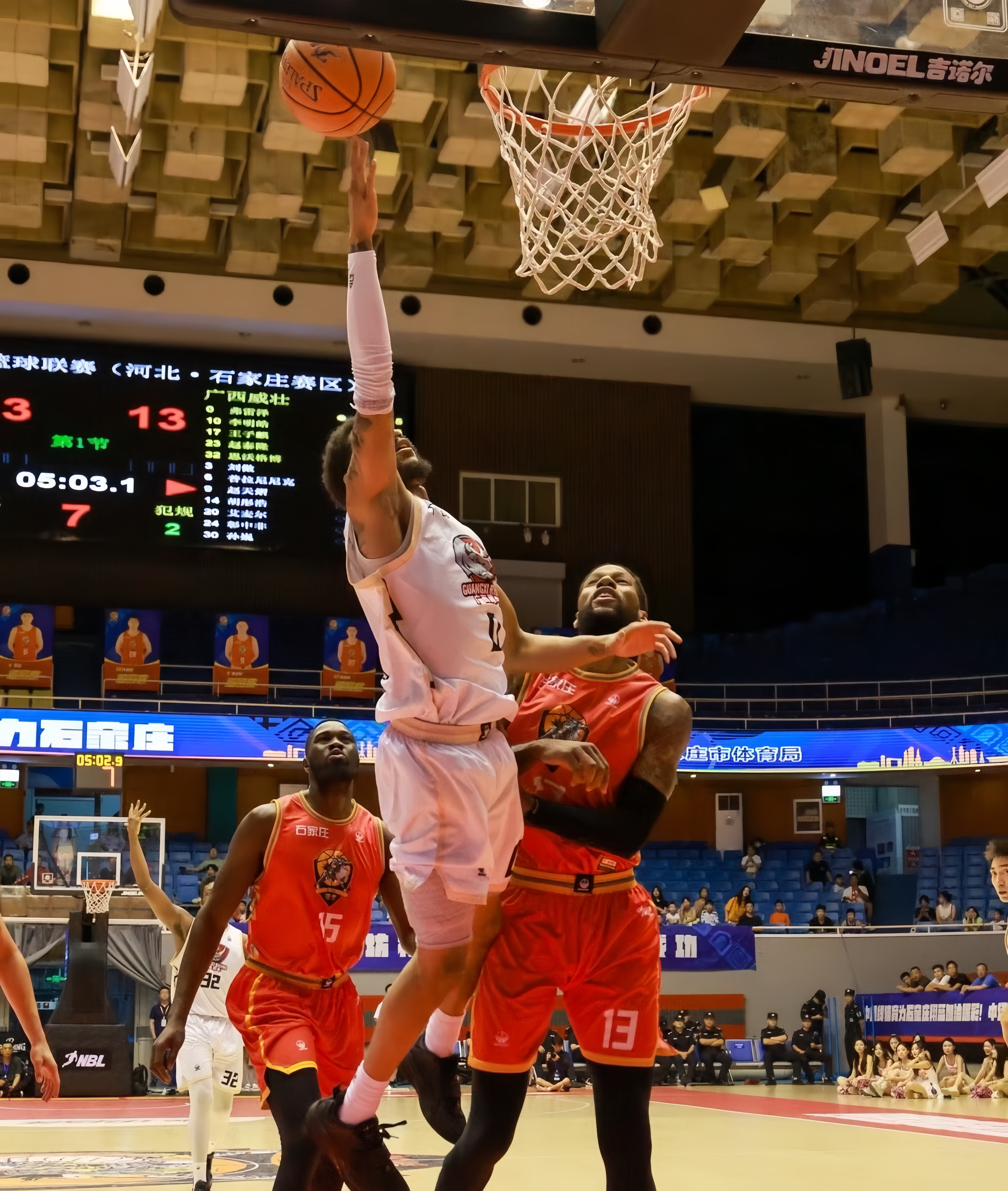 广西男篮击败四川队，豪取胜利