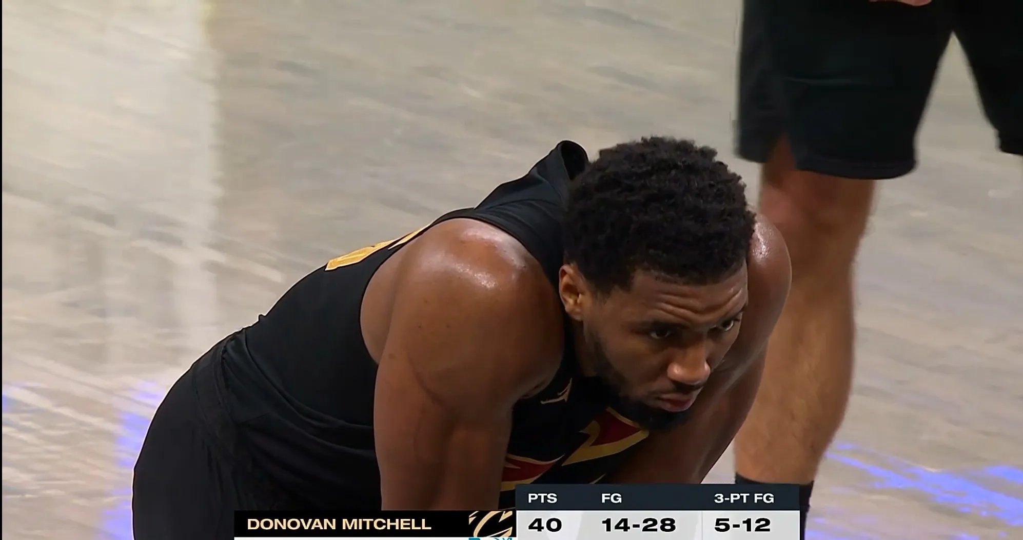 关于爵士主场痛失制胜机会，米切尔发威力挽狂澜的信息