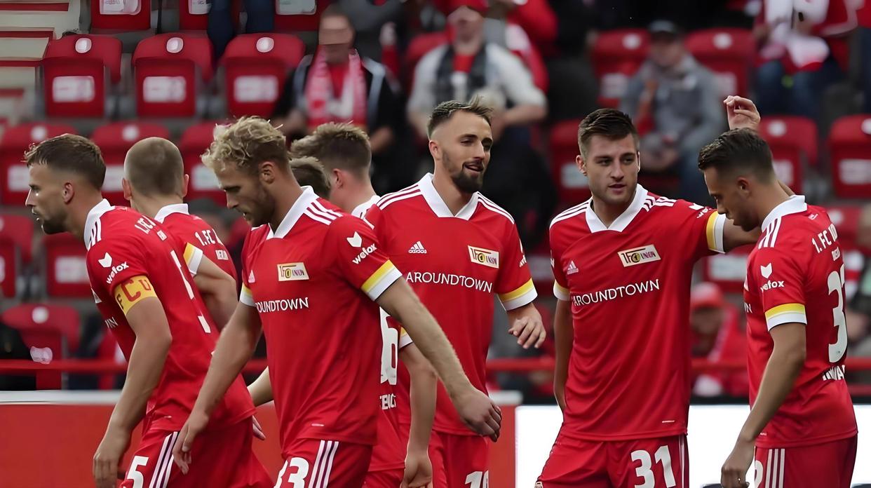 关于沃尔夫斯堡主场不敌莱比锡,遗憾错失领先位置的信息 关于沃尔夫斯堡主场不敌莱比锡,遗憾错失领先位置的信息