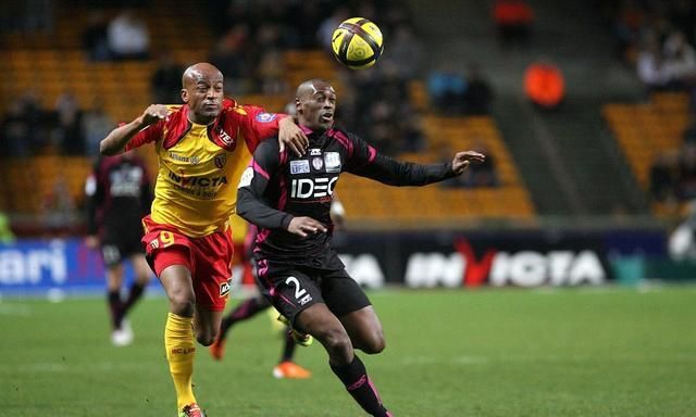 开云体育下载-包含里昂客场爆冷输给朗斯，遭遇低谷的词条