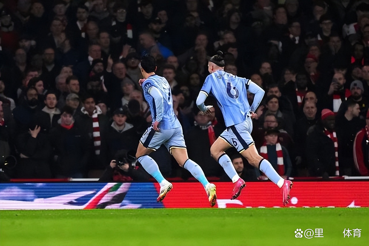 欧预赛风云再起，球员斗志昂扬拼尽所有的简单介绍