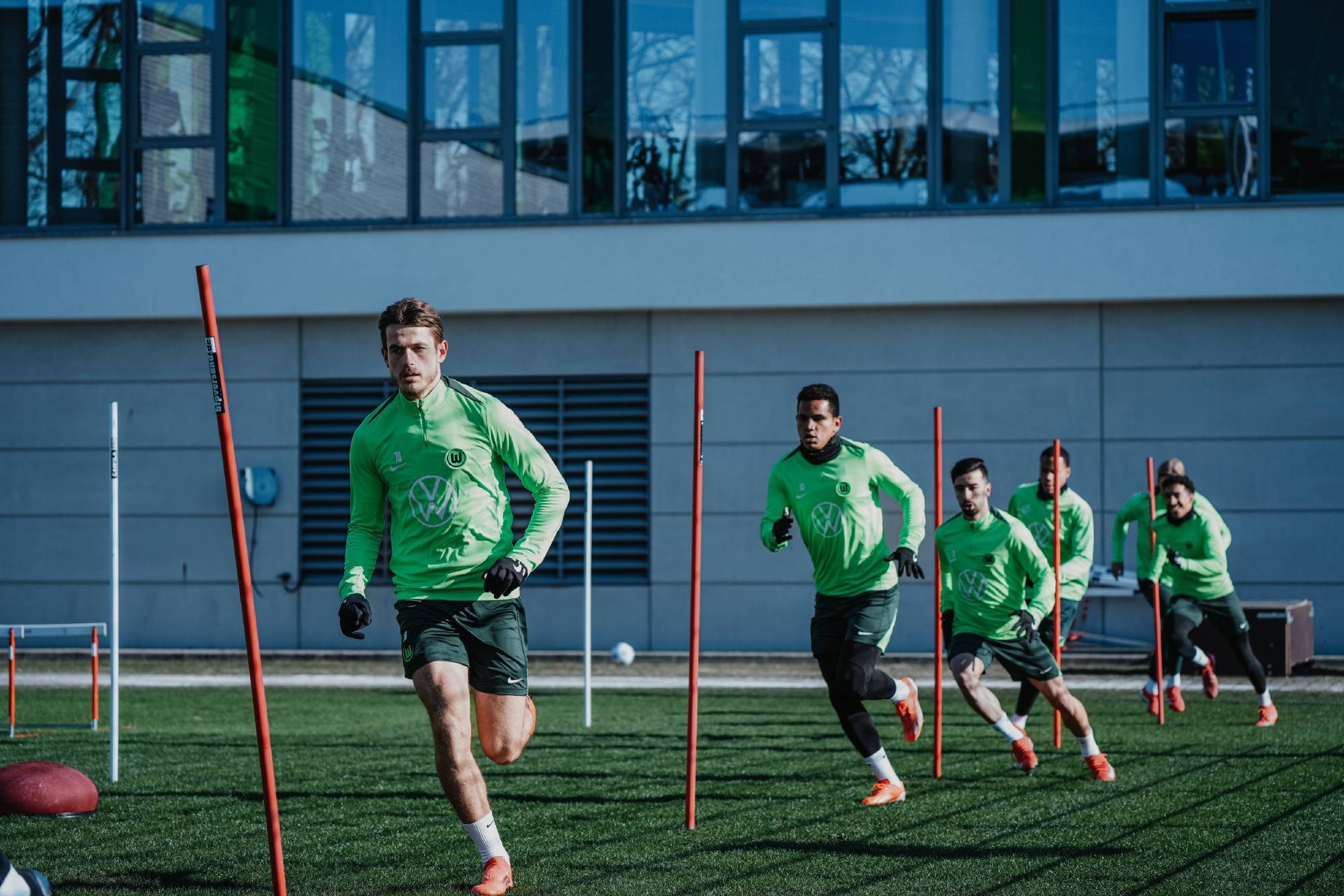 关于RB莱比锡后防漏洞频现，需加强防守训练的信息