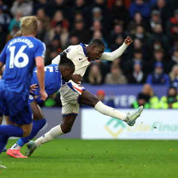 开云体育登录-切尔西客场击败对手，斩获重要三分