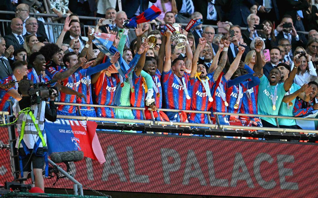 开云平台-包含曼城客场战胜拜仁，步步逼近欧冠奖杯的词条