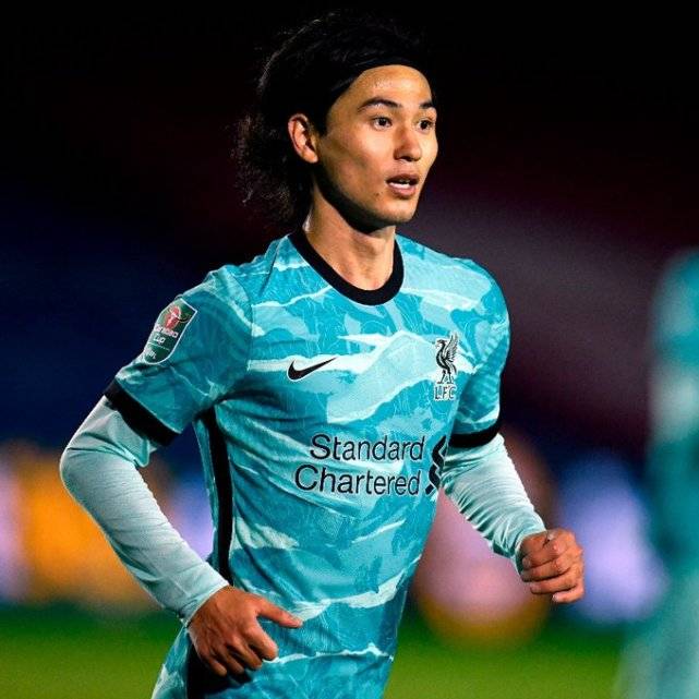 半场结束前猛然爆发反超,逆转胜 半场结束前猛然爆发反超,逆转胜