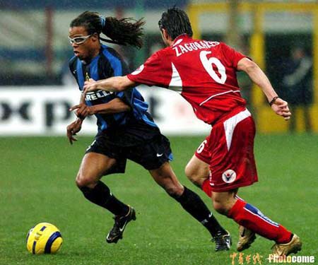 博洛尼亚主场扳平,保住一分 博洛尼亚主场扳平,保住一分