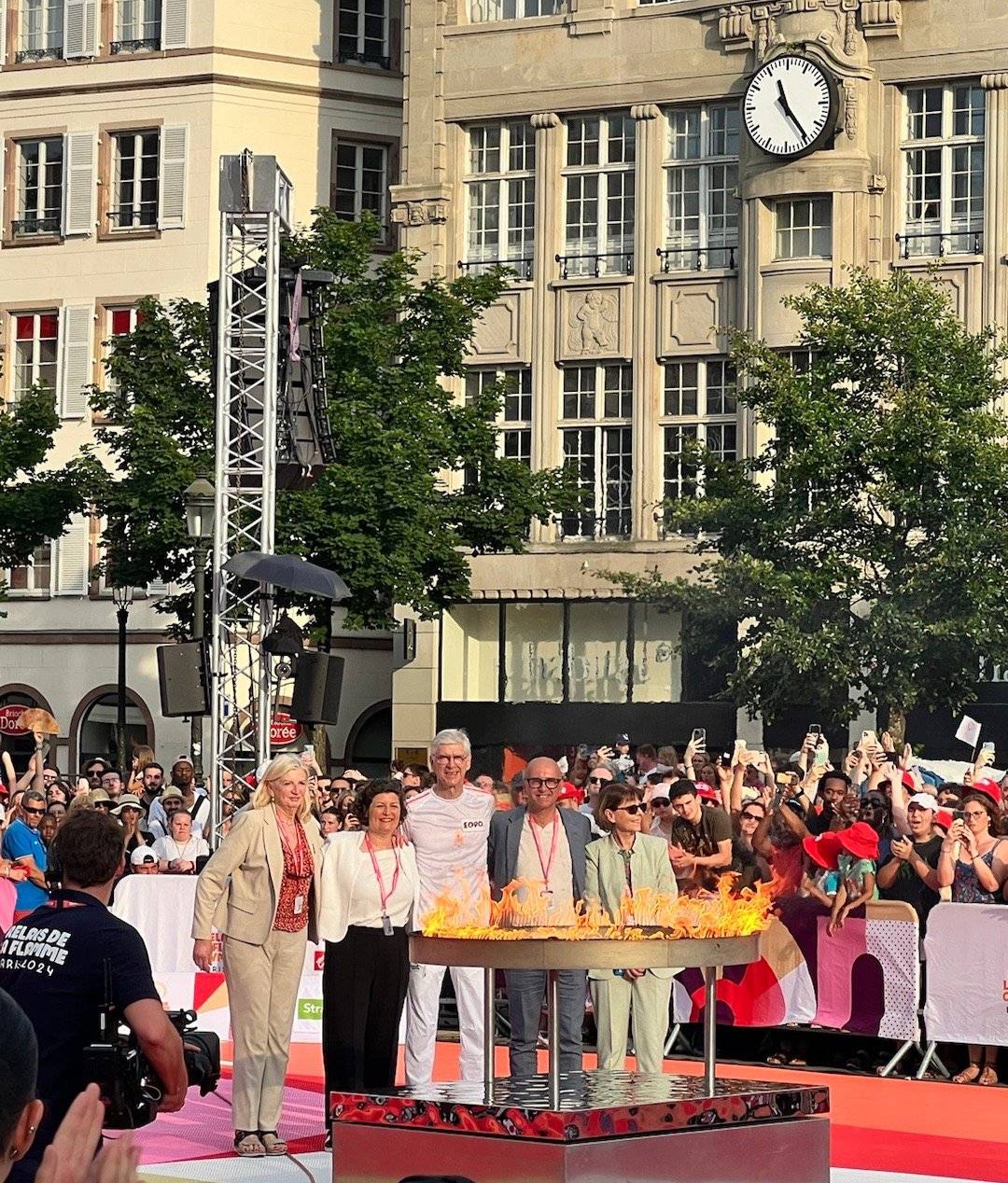 阿森纳温格晋级,赛场表现稳健进八强 阿森纳温格晋级,赛场表现稳健进八强