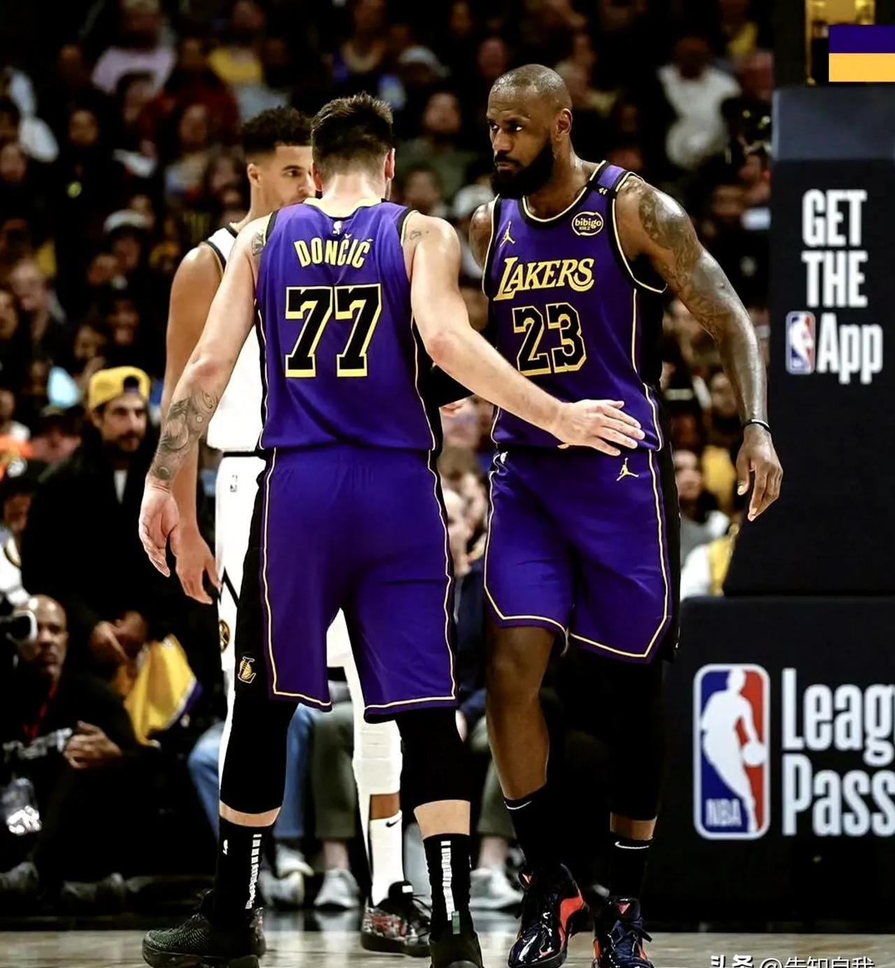 湖人客场逆转爵士,取得五连胜 湖人客场逆转爵士,取得五连胜