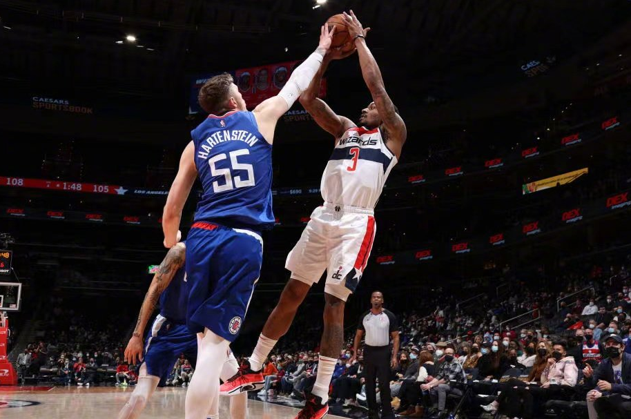 快船逆转爵士,哈雷尔砍下28分! 快船逆转爵士,哈雷尔砍下28分!