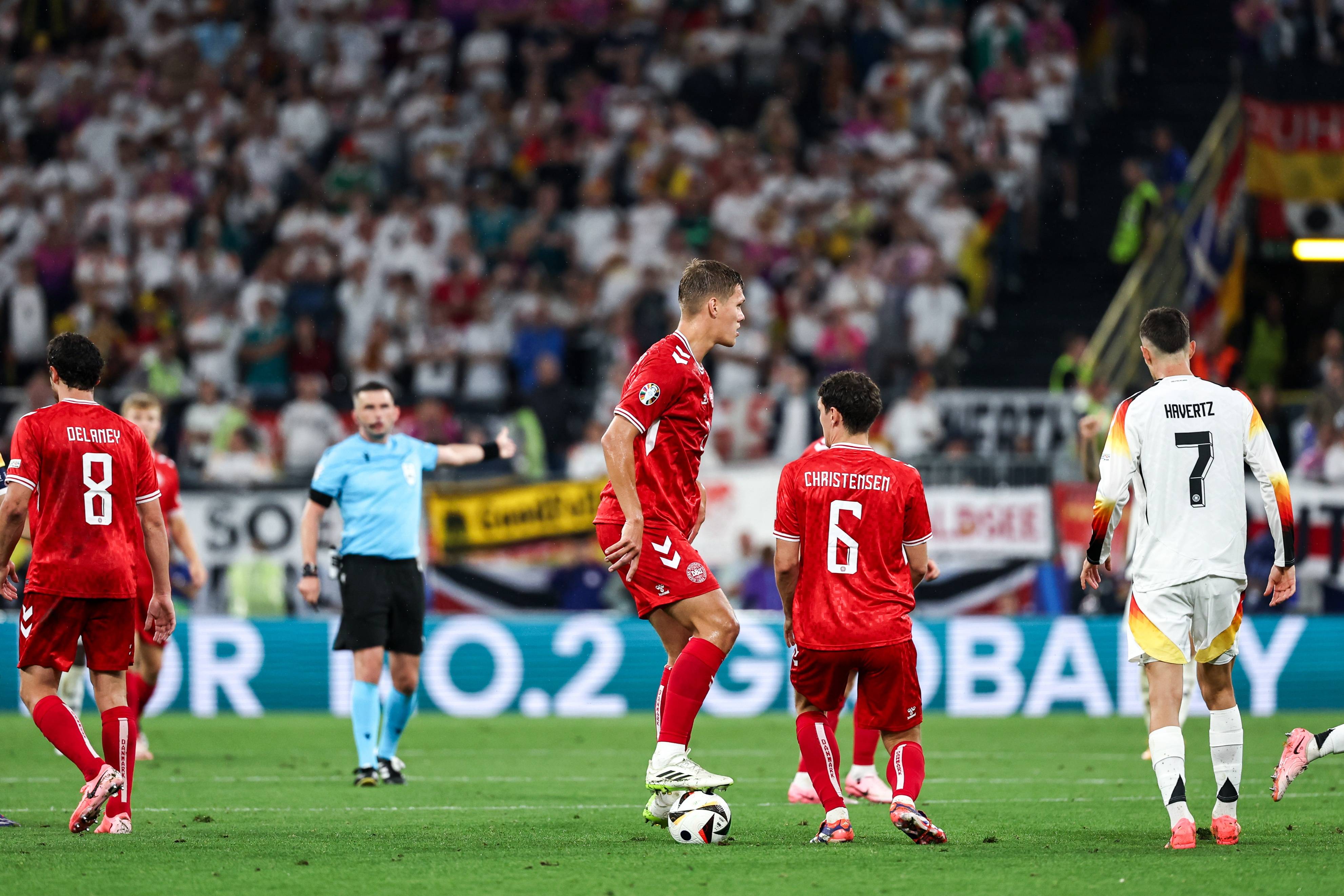 欧洲杯官方发布赛后数据,表现引争议的简单介绍 欧洲杯官方发布赛后数据,表现引争议的简单介绍