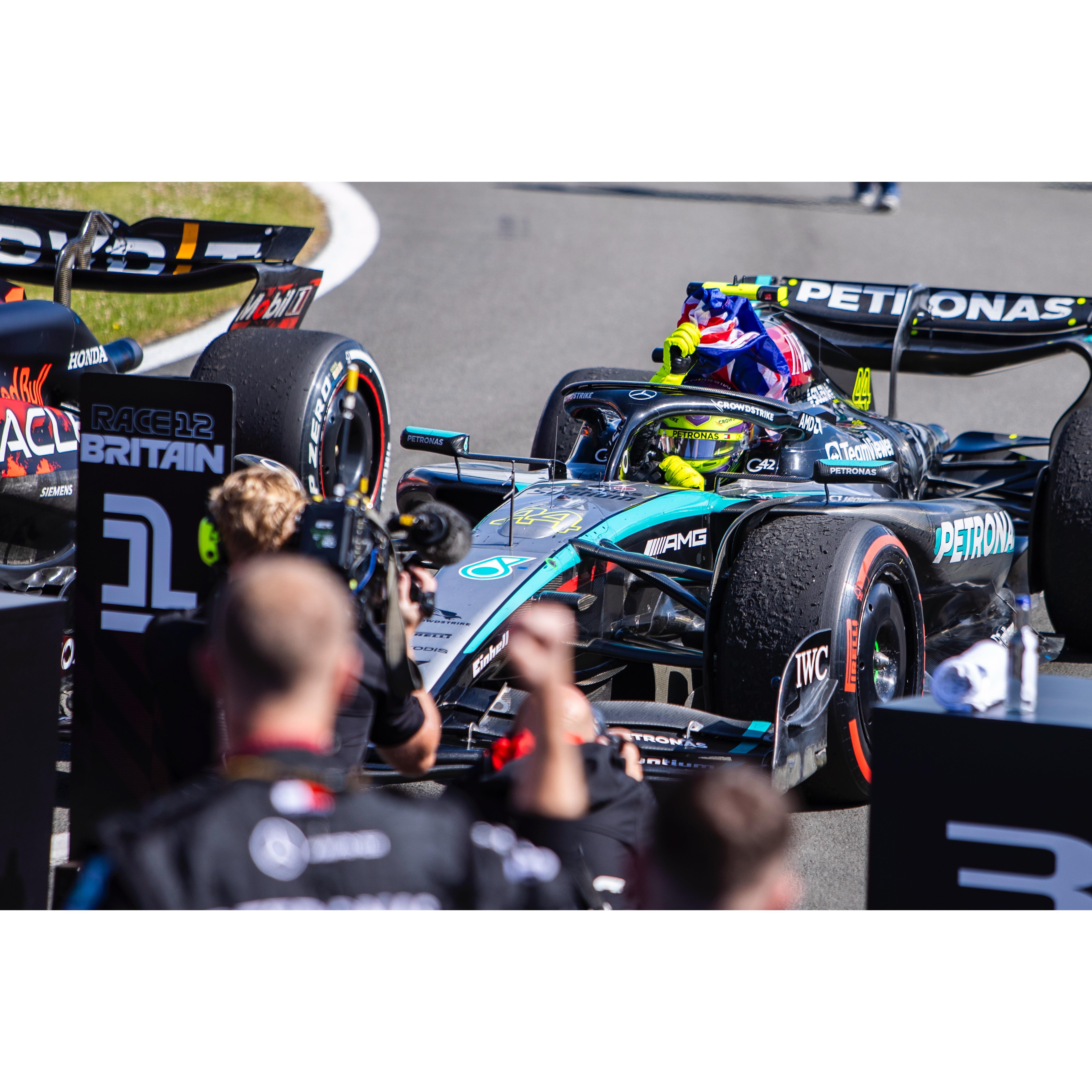 迈凯伦翻盘红牛车队,汉密尔顿惊艳四座 迈凯伦翻盘红牛车队,汉密尔顿惊艳四座