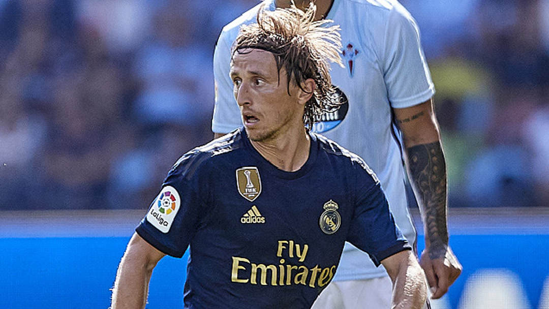 希腊险胜英格兰,莫德里奇高光表现 希腊险胜英格兰,莫德里奇高光表现