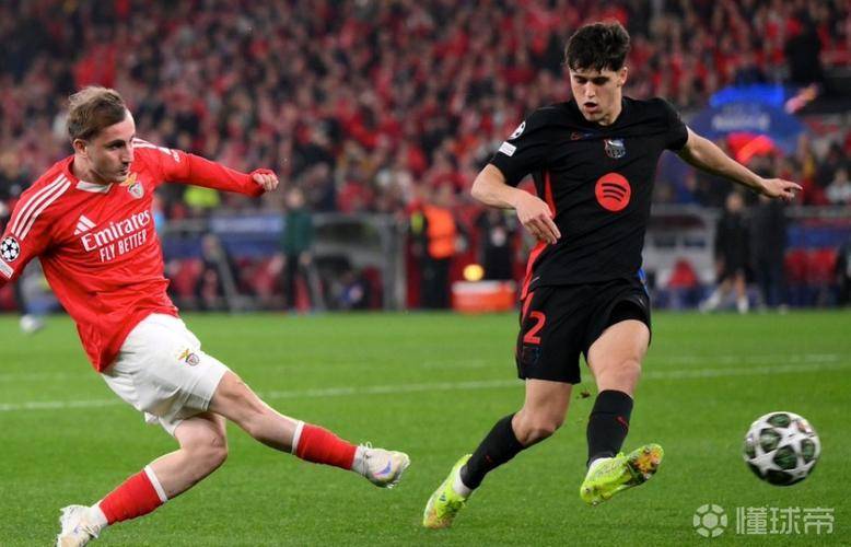 一场激烈的足球对决即将上演 一场激烈的足球对决即将上演