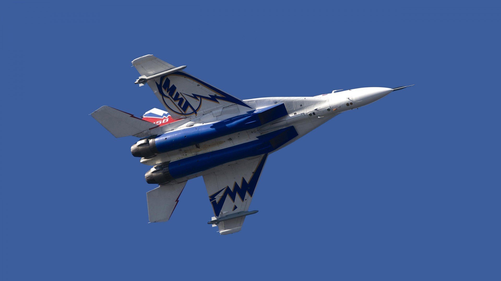 双线逆转，当勒沃库森的战术风暴遇上梅西的最后一舞