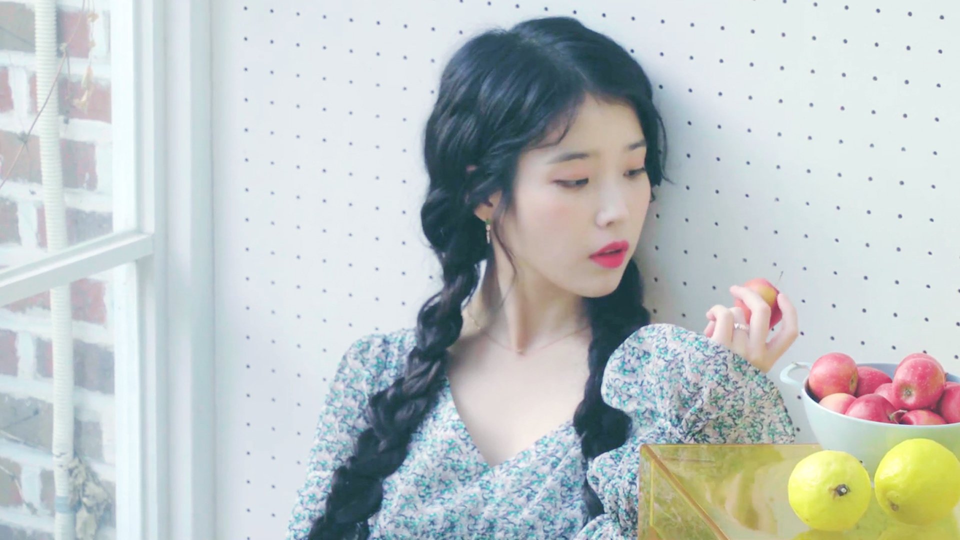 NBA季后赛之夜，当解说员脱口喊出哈兰德…